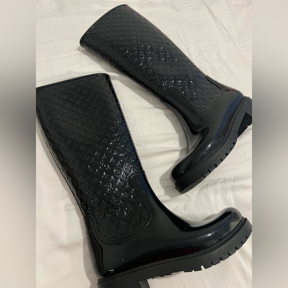 Black Louis Vuitton Tall Monogram Rainboots - Picture 7 of 8